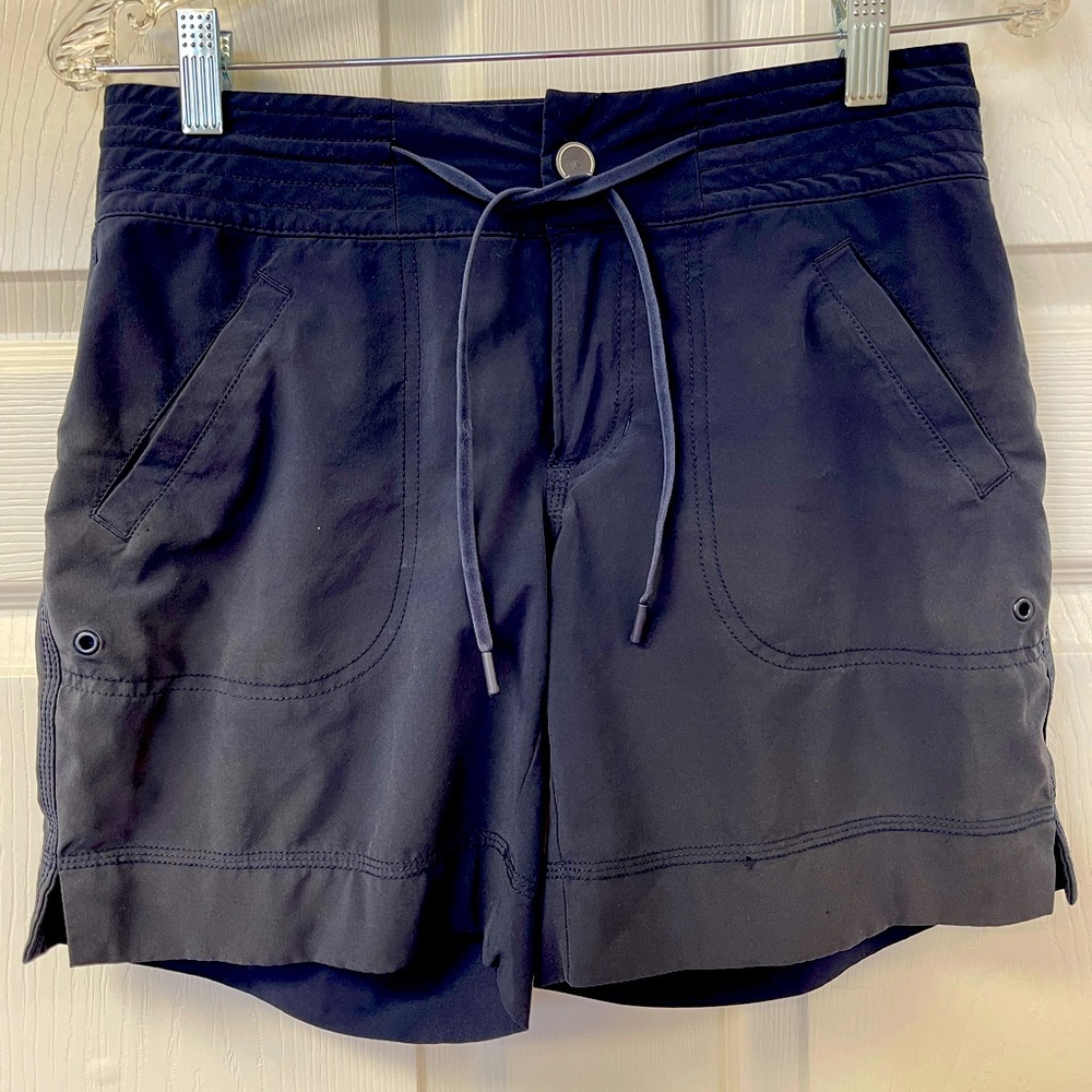 ATHLETA  SHORTS